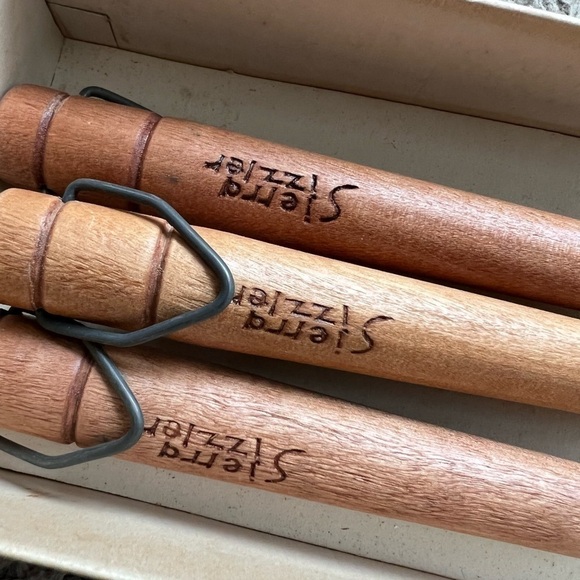 𝅺sierra sizzler grill tool set Vintage in box - Picture 9 of 9